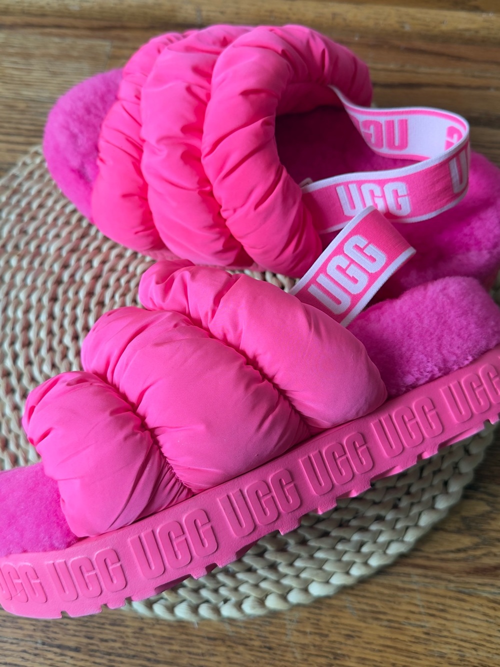 UGG Scrunchita size 7 Pink Puffy Strap Slide Sandals